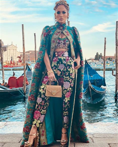 desfile dolce gabbana 2021 venecia lluvia|DOLCE & GABBANA .